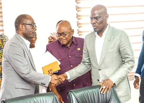 Govt urges unions to call off strike - Commits to resolve outstanding issues 