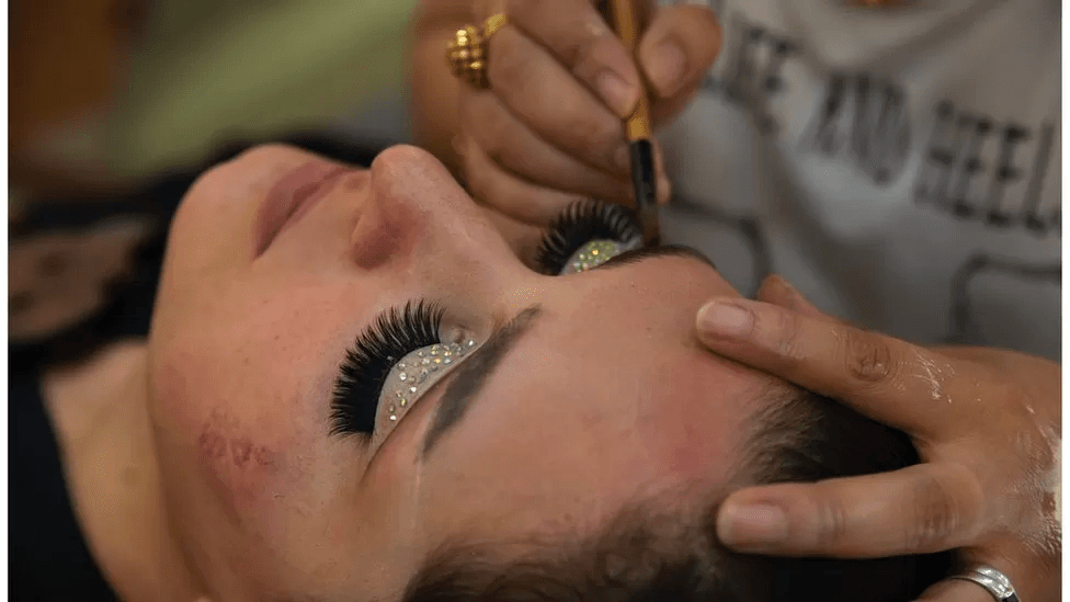 “Pretty Hurts”: The unregulated war on beauty in Ghana – a sister thinking out loud
