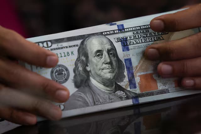 BoG to sell up to $1bn in August as cedi faces fresh dollar demand pressure