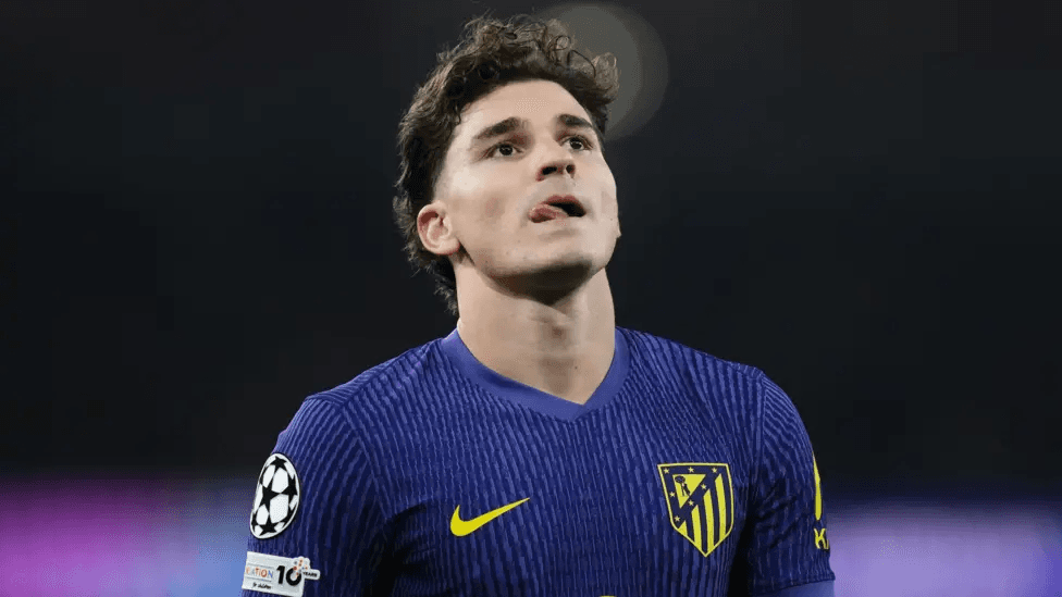 ‘0% chance’ – Atletico hit back at Barca over Alvarez transfer row