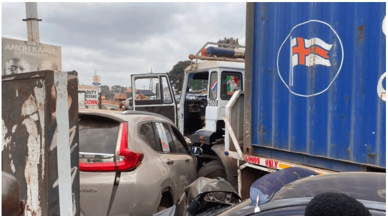 Three injured as trailer crashes into 8 vehicles at Asokwa flyover in Kumasi
