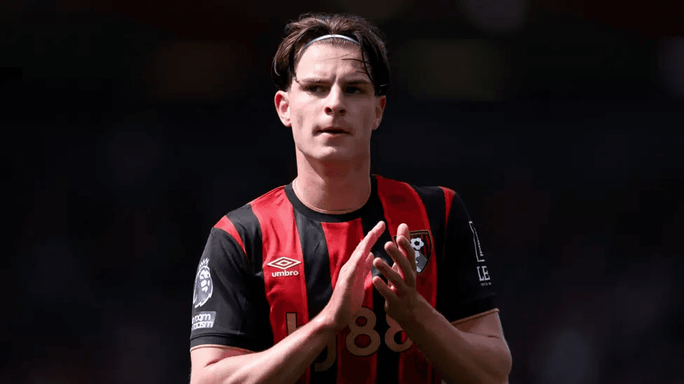 Bournemouth reject £64m bid from Chelsea for Scott