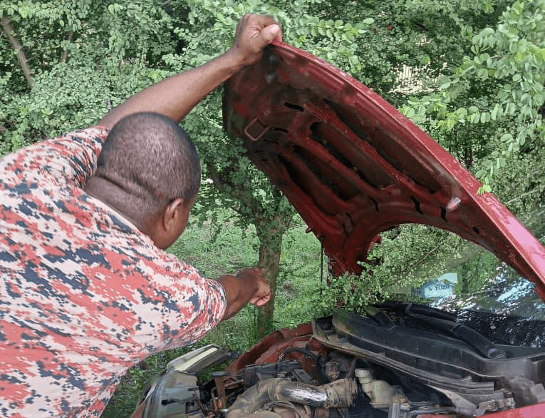 Driver escapes unhurt after car crashes into electricity pole in North Dayi District