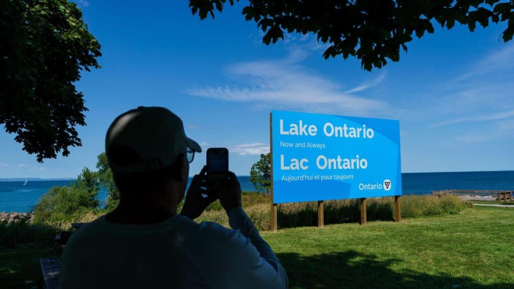 Canada installs large Lake Ontario sign in latest jab at US