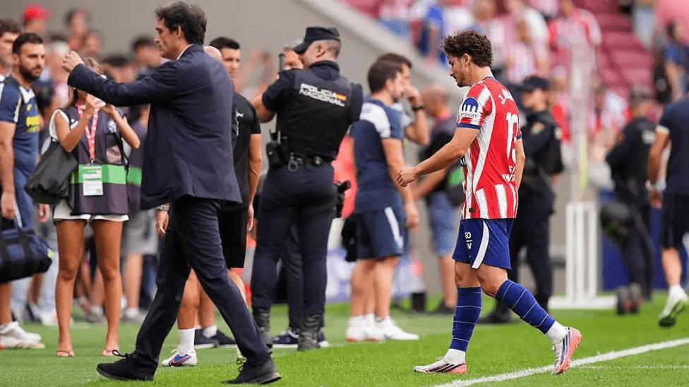 Alvarez booed by own fans in Atletico draw