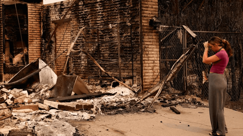 Washington state wildfires force 60,000 people to evacuate homes