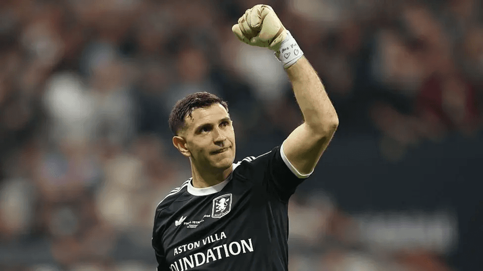 Chelsea agree £7.5m fee for Villa’s Martinez