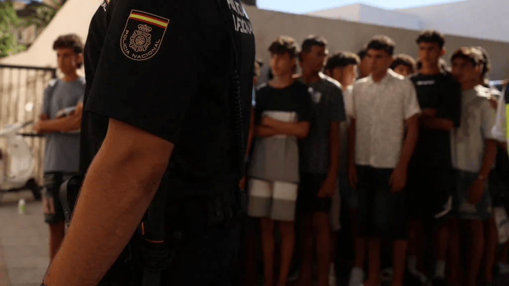 Thousands of migrants still in Ceuta after border crisis, local leader says