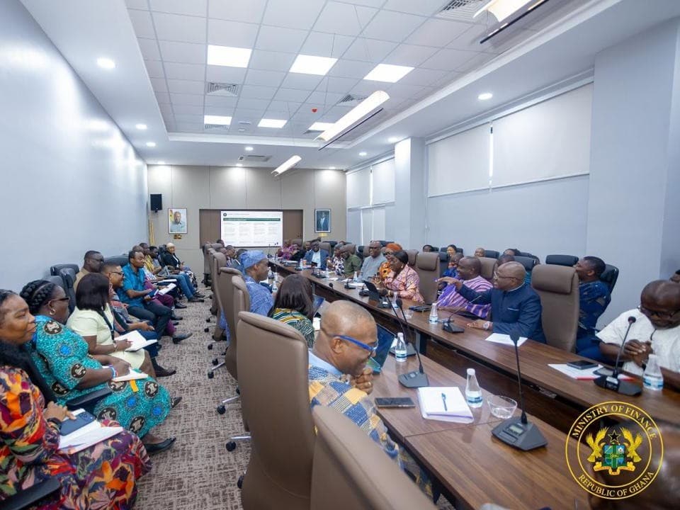 Finance minister begins consultations with Trade Ministry on new economy programme