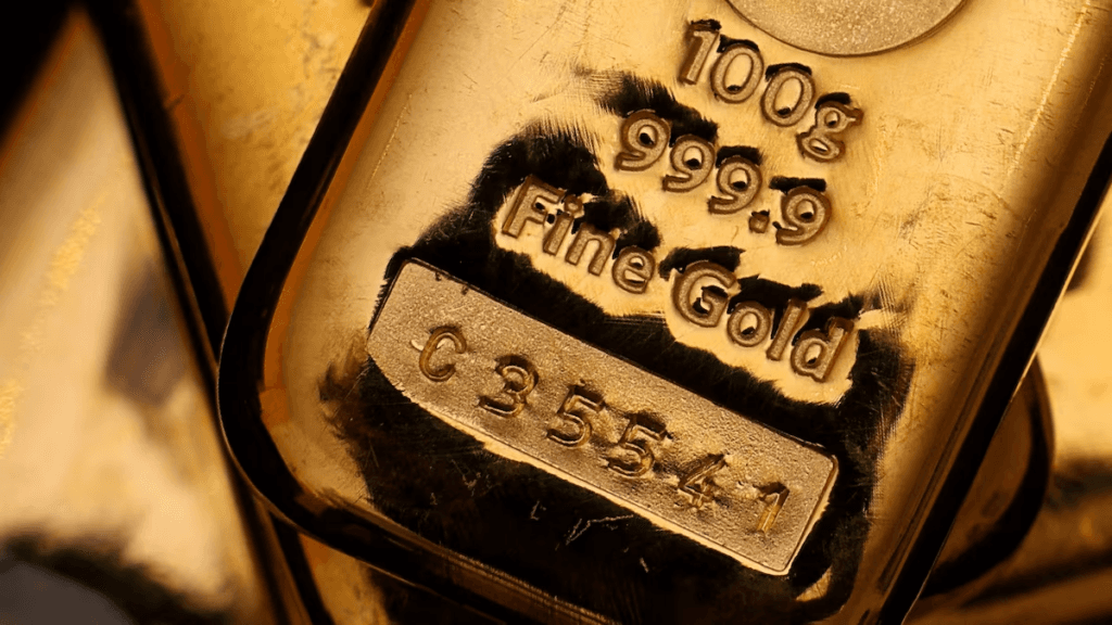 Gold lingers near seven-week low ahead of US economic data