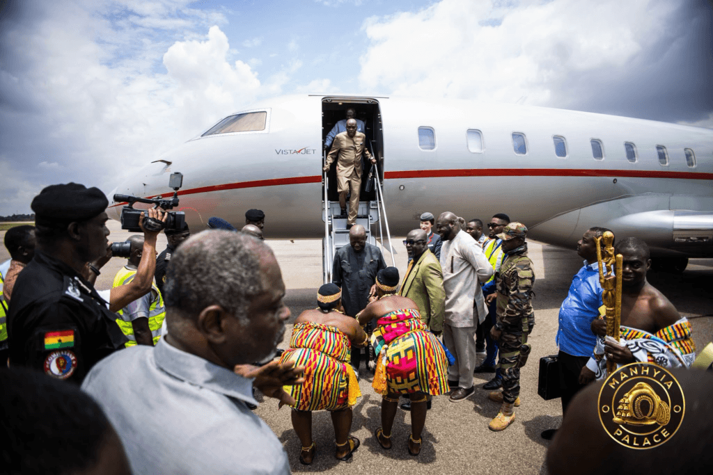 Asantehemaa welcomes Otumfuo home after US engagements