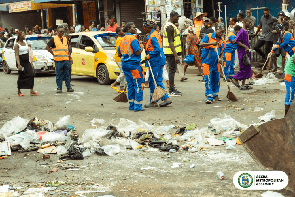 Photos: Mahama Ayariga joins Accra traders to sweep streets during National Sanitation Day