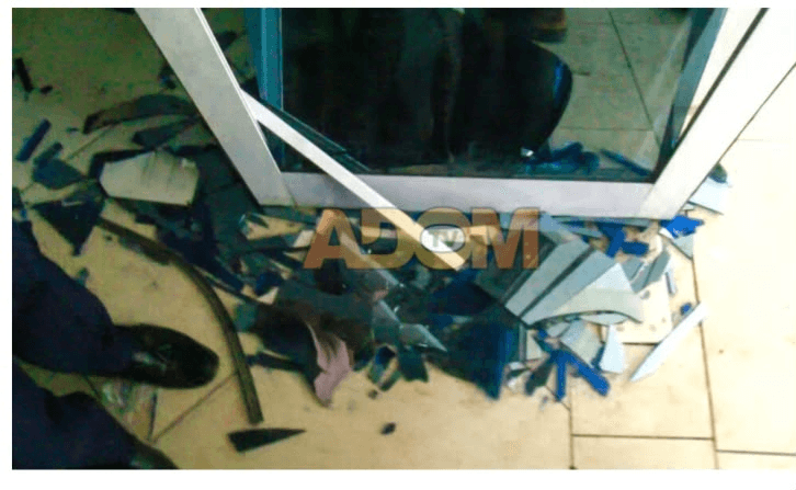Glass door breaks as anxious parents seek SHS placement for wards at GNAT Hall