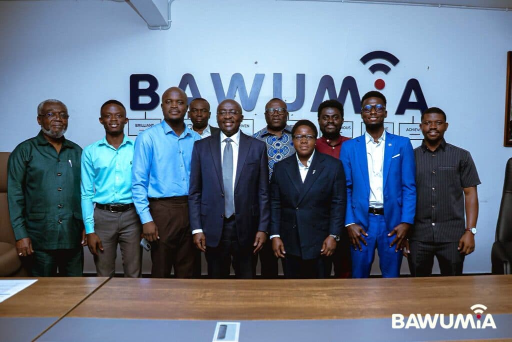 Bawumia engages young doctors, medical students over health sector challenges