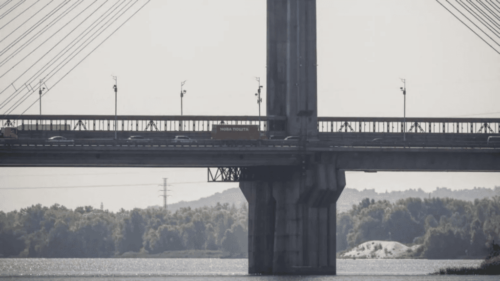 Russia targets busy bridge in central Kyiv in broad daylight