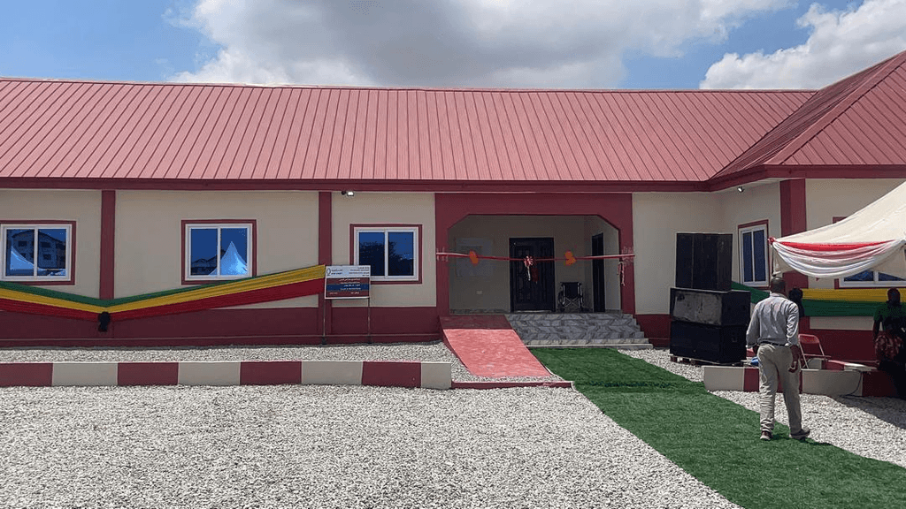 Muntaka commissions polyclinic at Ayigya Zongo to address healthcare challenges