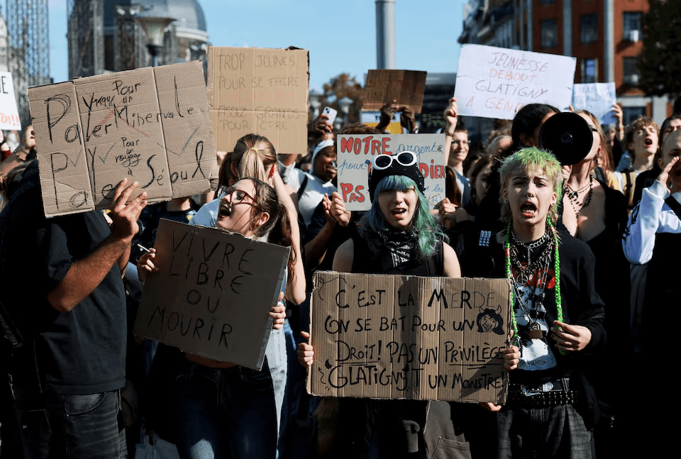 Belgian student protests against education costs echo France