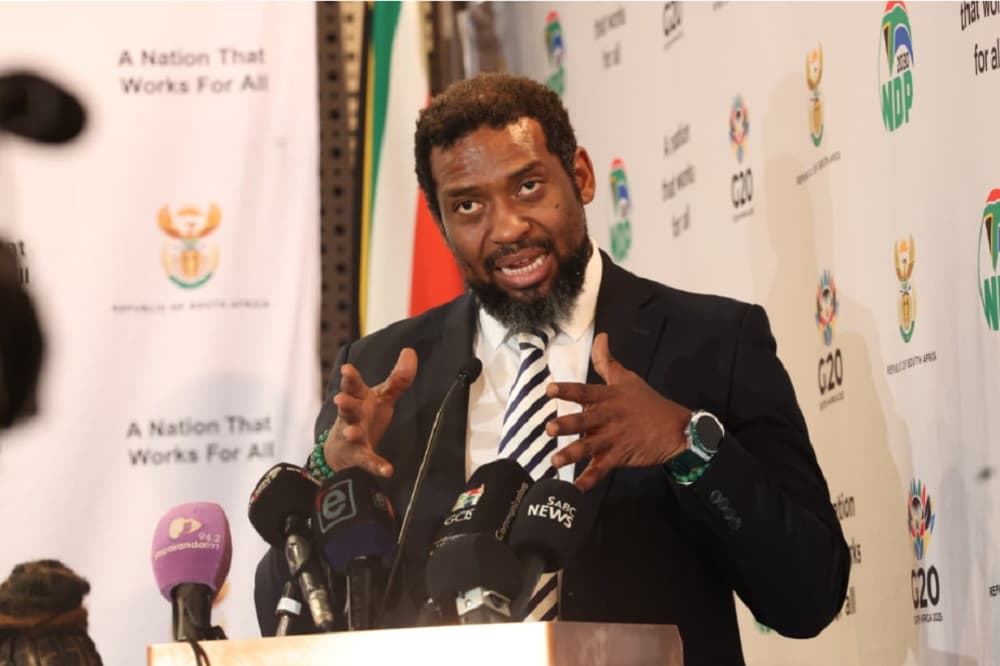 Manamela has heated exchange with MPs over NSFAS advisors
