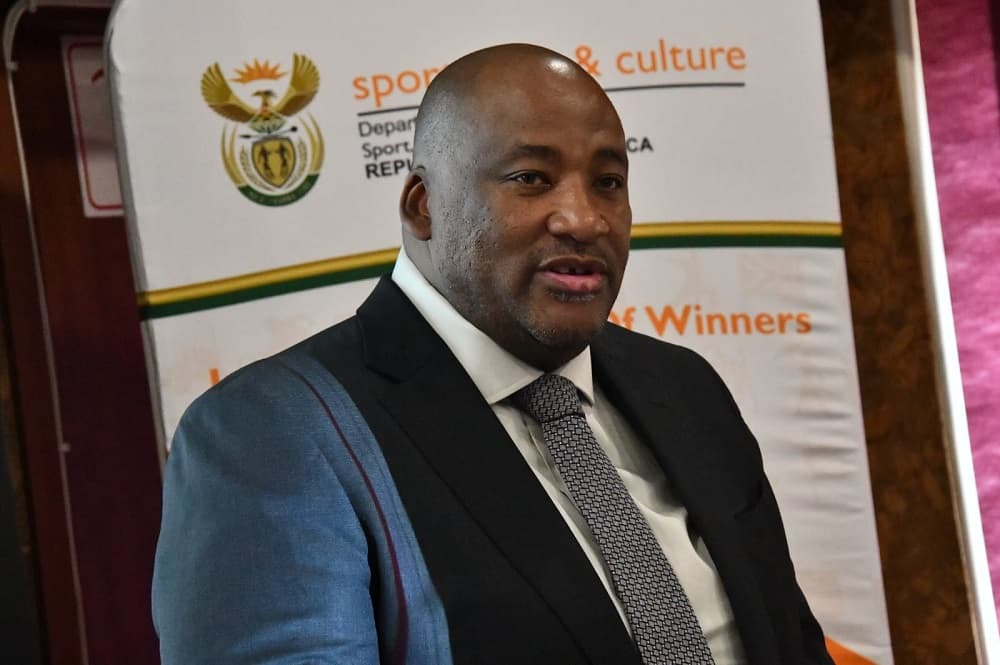 Minister McKenzie dissolves NFVF council