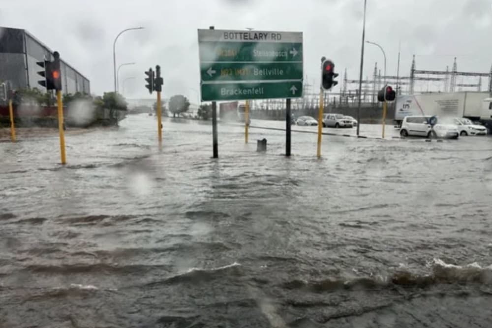 Winde prioritises restoration of flood-damaged roads