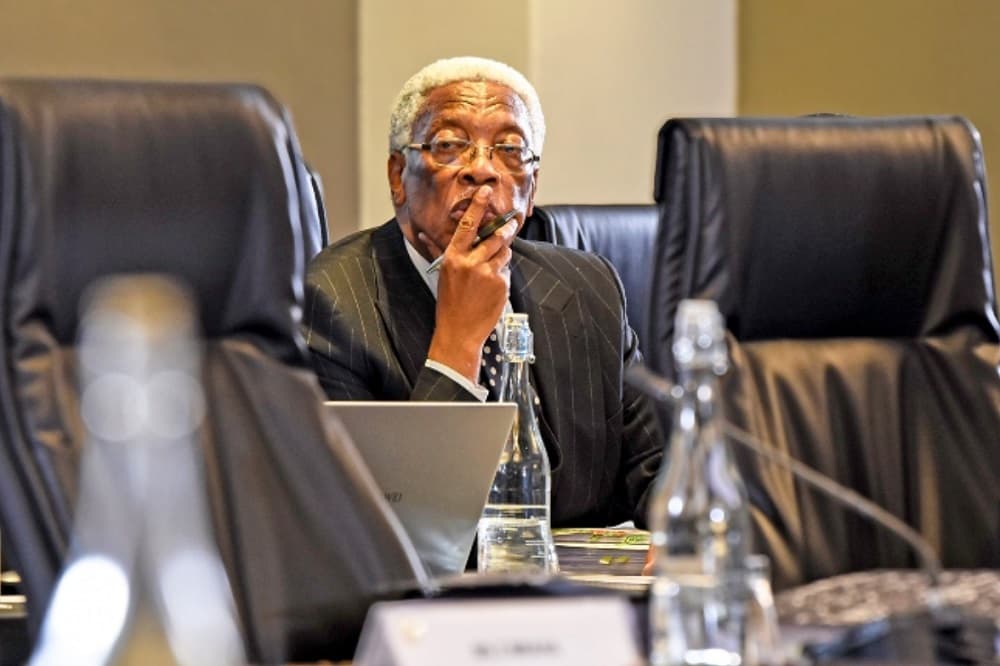  JSC advises Ramaphosa to suspend Mbenenge 