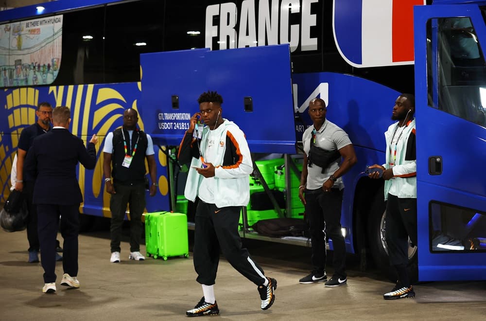 France put past behind them as history beckons against Spain