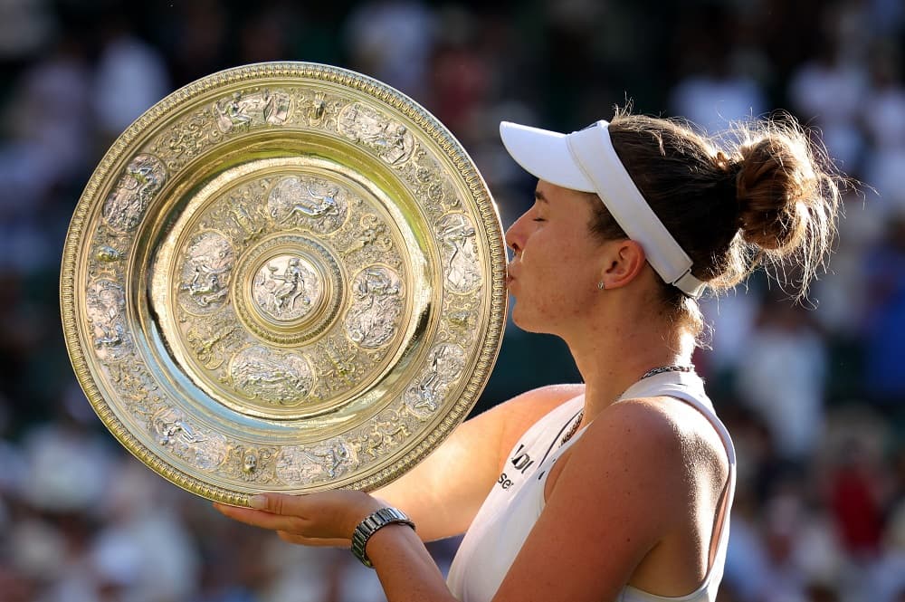 Noskova shakes off nerves to beat Muchova in Wimbledon final