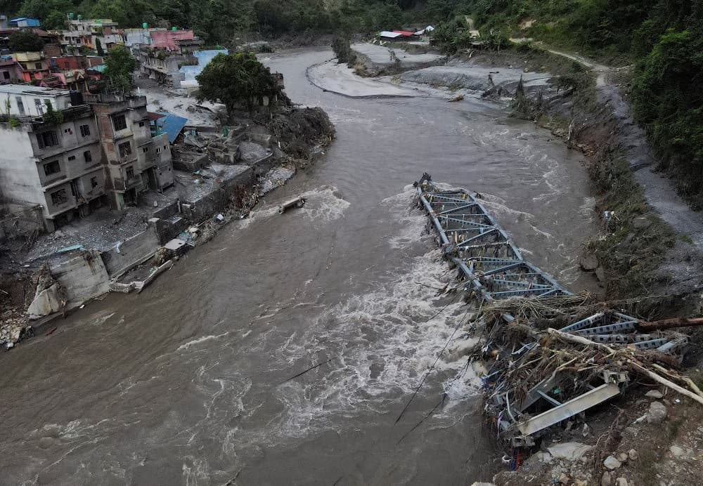 Nepal declines foreign rescue help, South Korea says negotiating