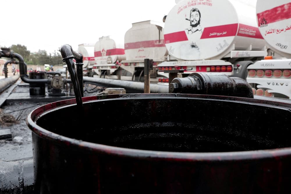 Oil falls, stocks gain amid Iran peace hopes