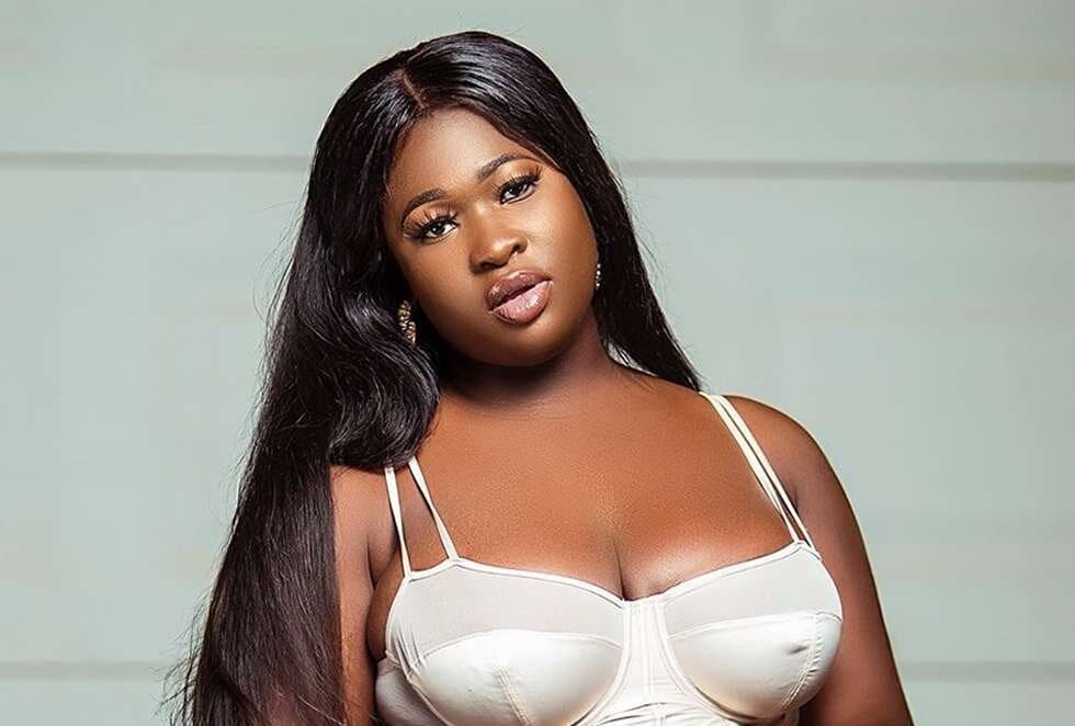 “Please Disinfect The Mic Before You Put Your Mouth On It” – Sista Afia Advises Ghanaian Musicians