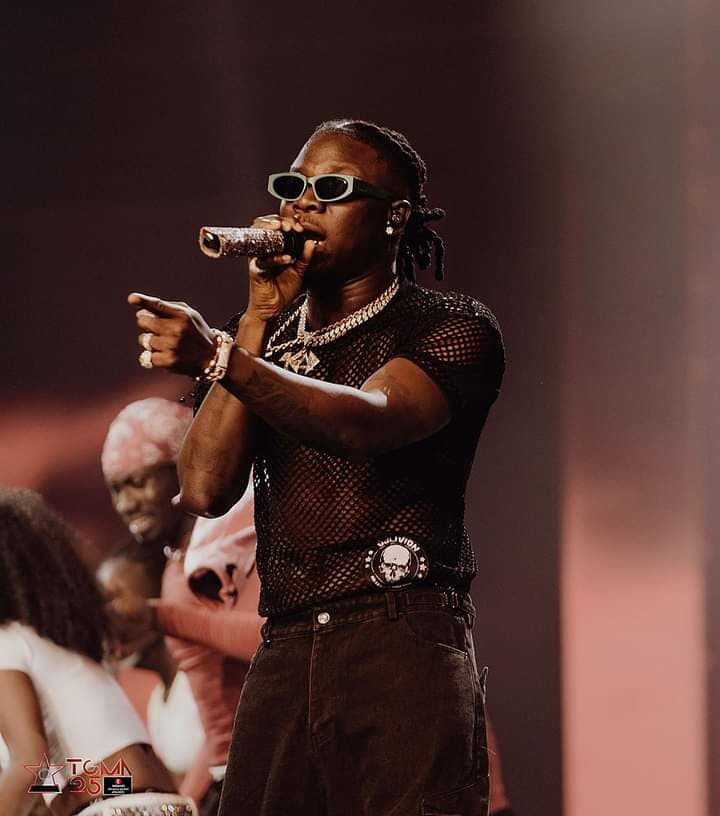 Stonebwoy Celebrates Angélique Kidjo As She Makes African History In Hollywood