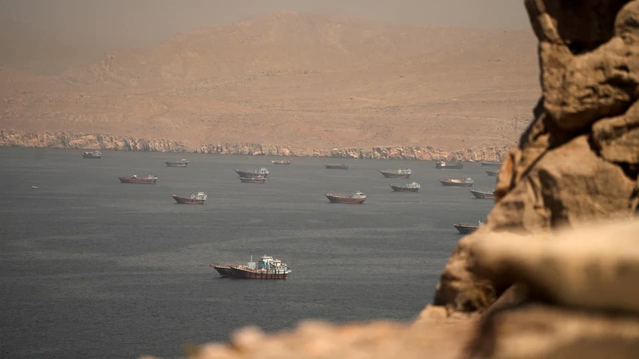 Source: Oman proposes deal for Strait of Hormuz shipping routes