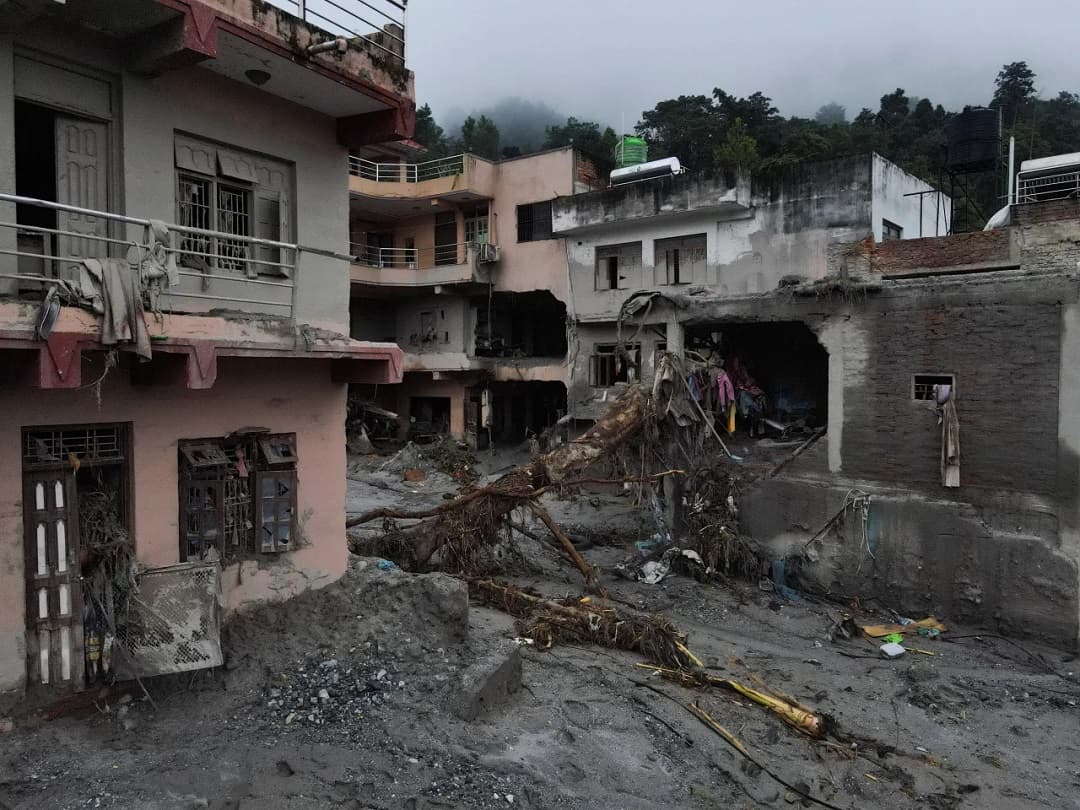 Sharp rise in number of people missing in Nepal as death toll reaches 903