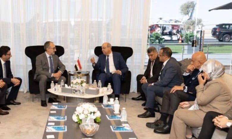Civil Aviation Minister, IFC review developments in Hurghada airport tender