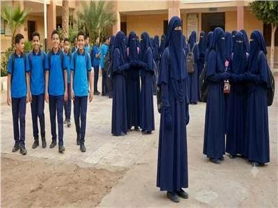 Egypt penalizes school administrators over false niqab mandate rumors