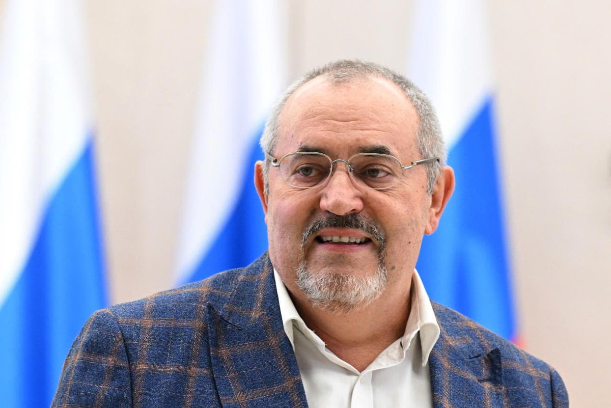 Russia arrests Putin critic who plans to run in September elections
