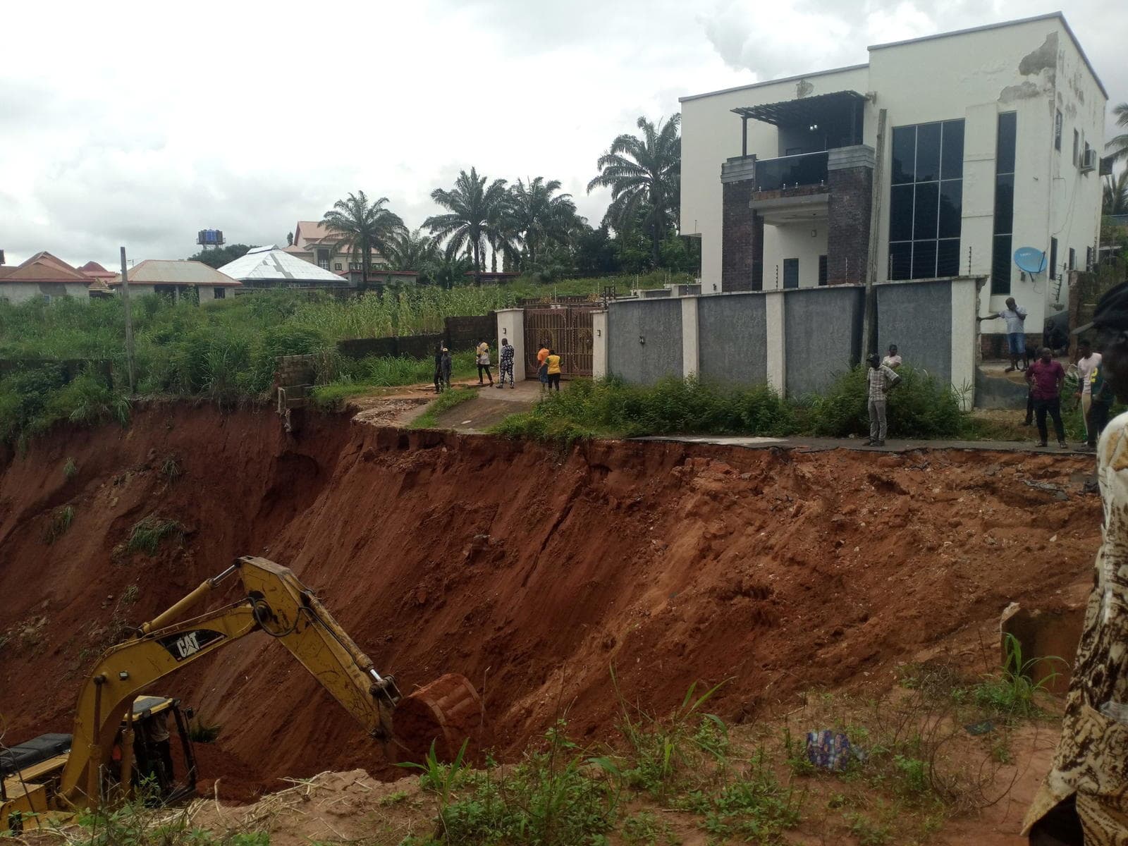 Umeh seeks FG intervention over erosion, flooding in Anambra