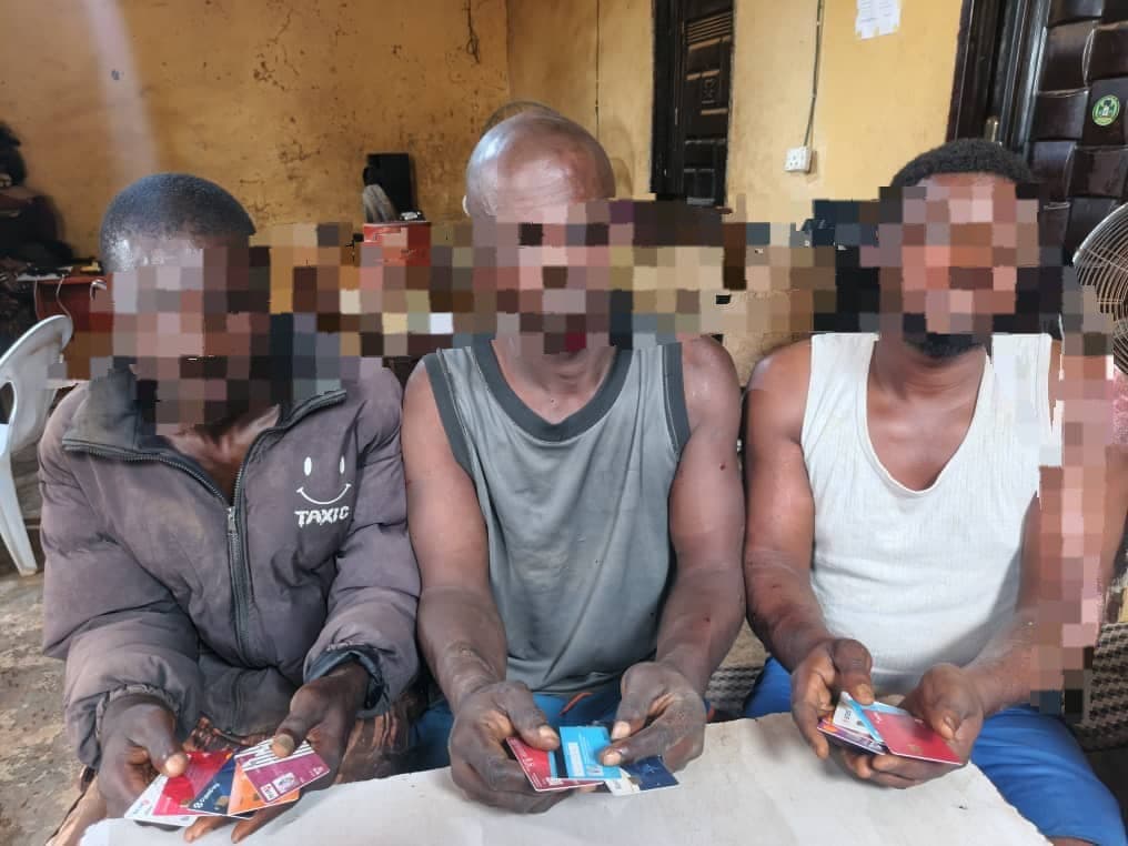 Police nab suspected ATM fraudsters in Ekiti, recover 16 cards