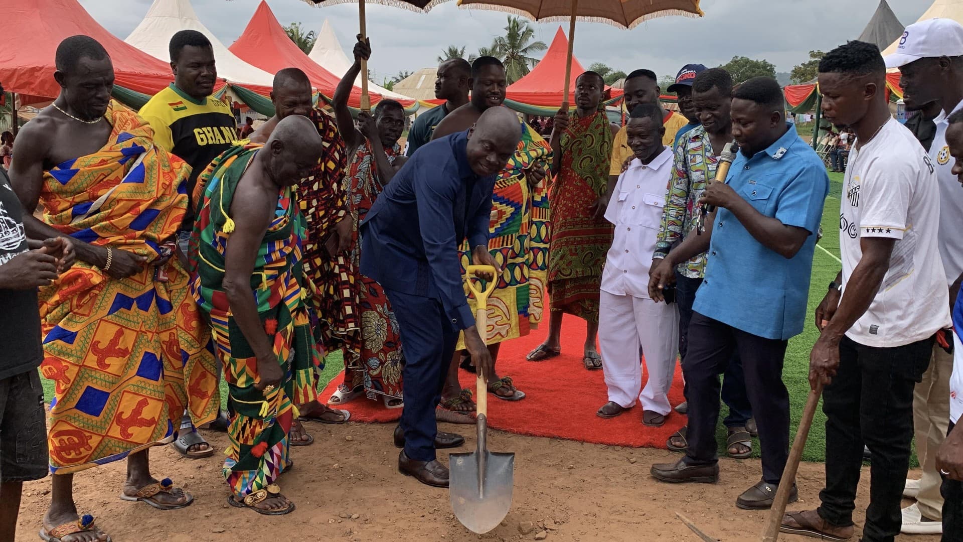 Manso Nkwanta MP cuts sod for modern football pitches in two communities