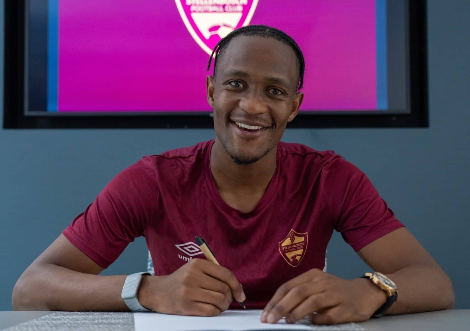 Stellies snap up former Chiefs midfielder