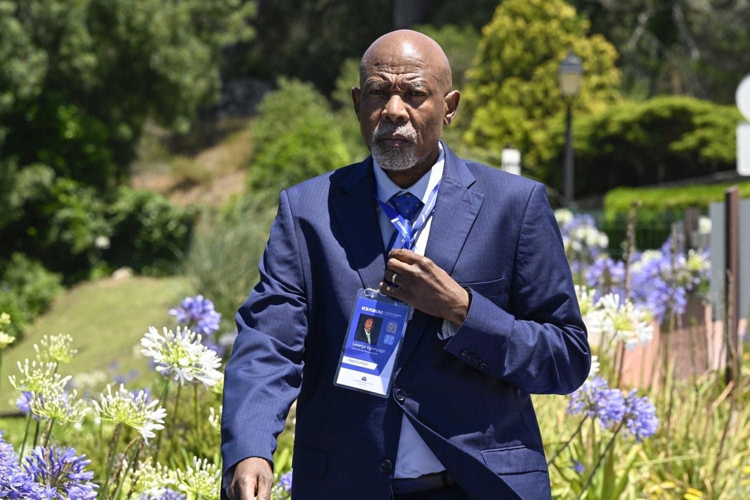 Reserve Bank keeps repo rate unchanged, warns municipal dysfunction holds back economic growth