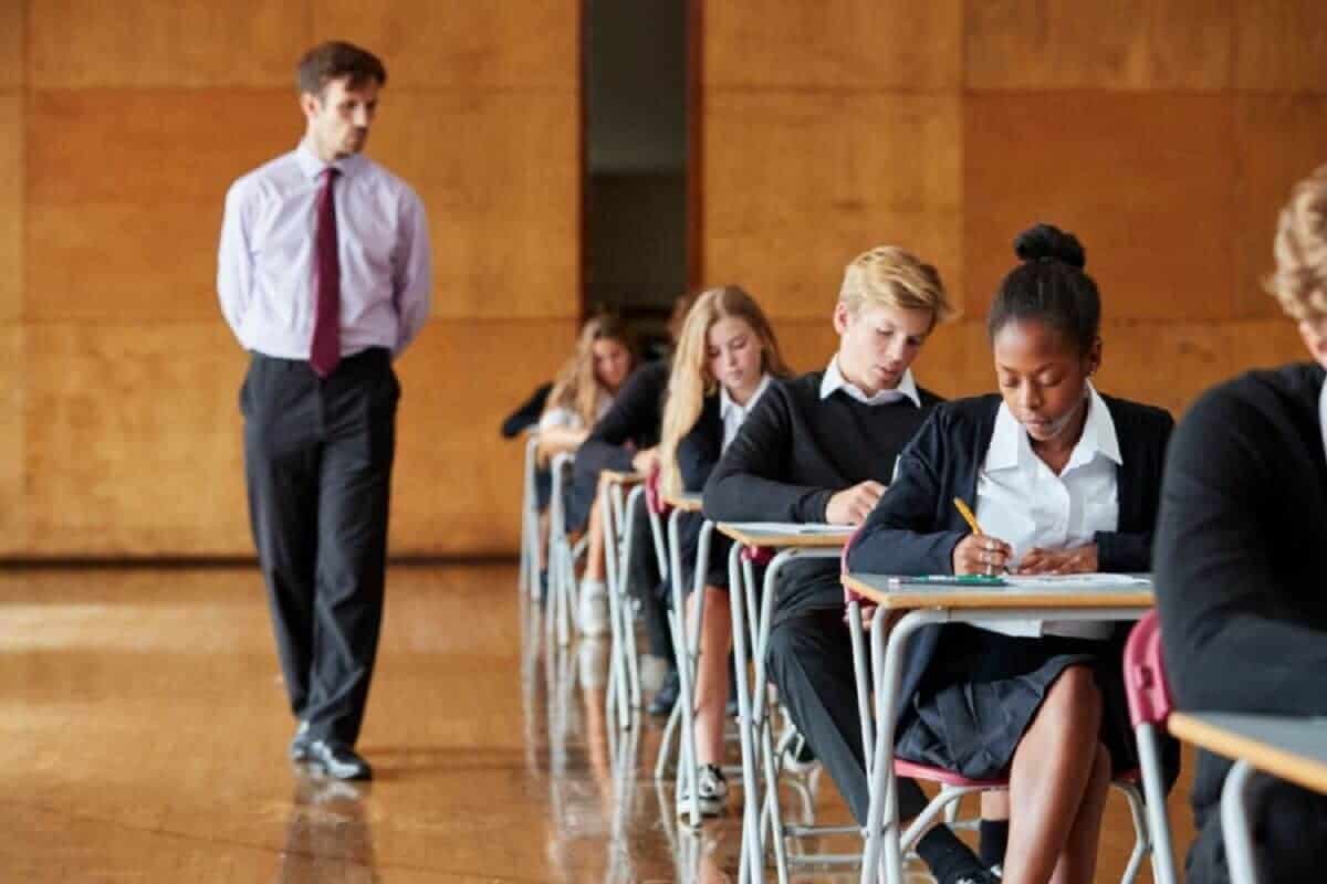In case you missed it: Zim matrics back in SA for final exams | Fuel shock looms | Who is Adv Annelene van den Heever?
