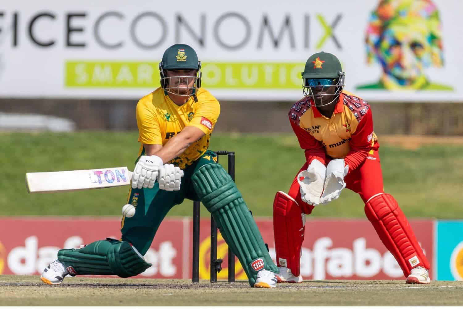 Proteas defeat Zimbabwe to extend lead in T20 tri-series standings