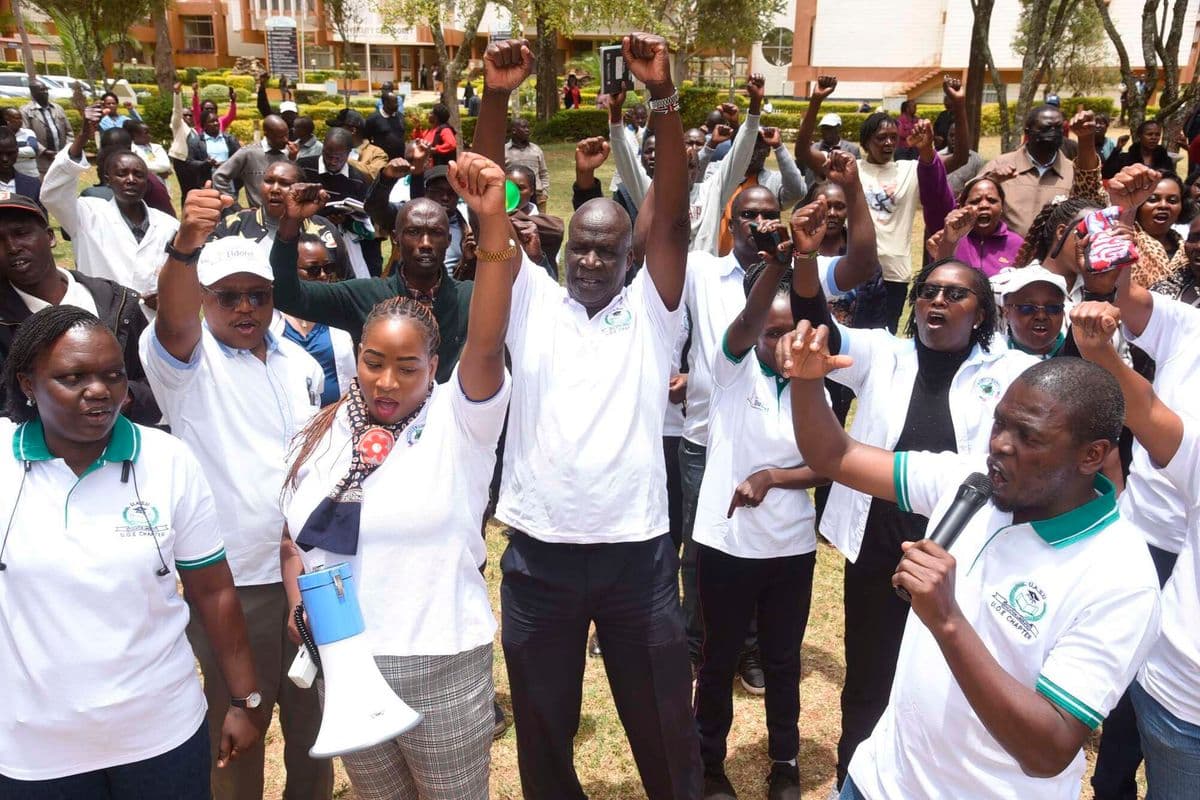 PREMIUM CSs meet to unlock varsity lecturers’ strike Education CS Ogamba held an emergency meeting with Treasury counterpart John Mbadi and top presidential economic advisors to address the ongoing strike. Education 9 hours ago Listen