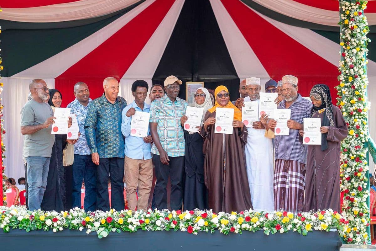 Ruto wraps up eight-day Coast tour with title deeds, He also promised to address the region’s longstanding squatter problem. Counties 21 min ago