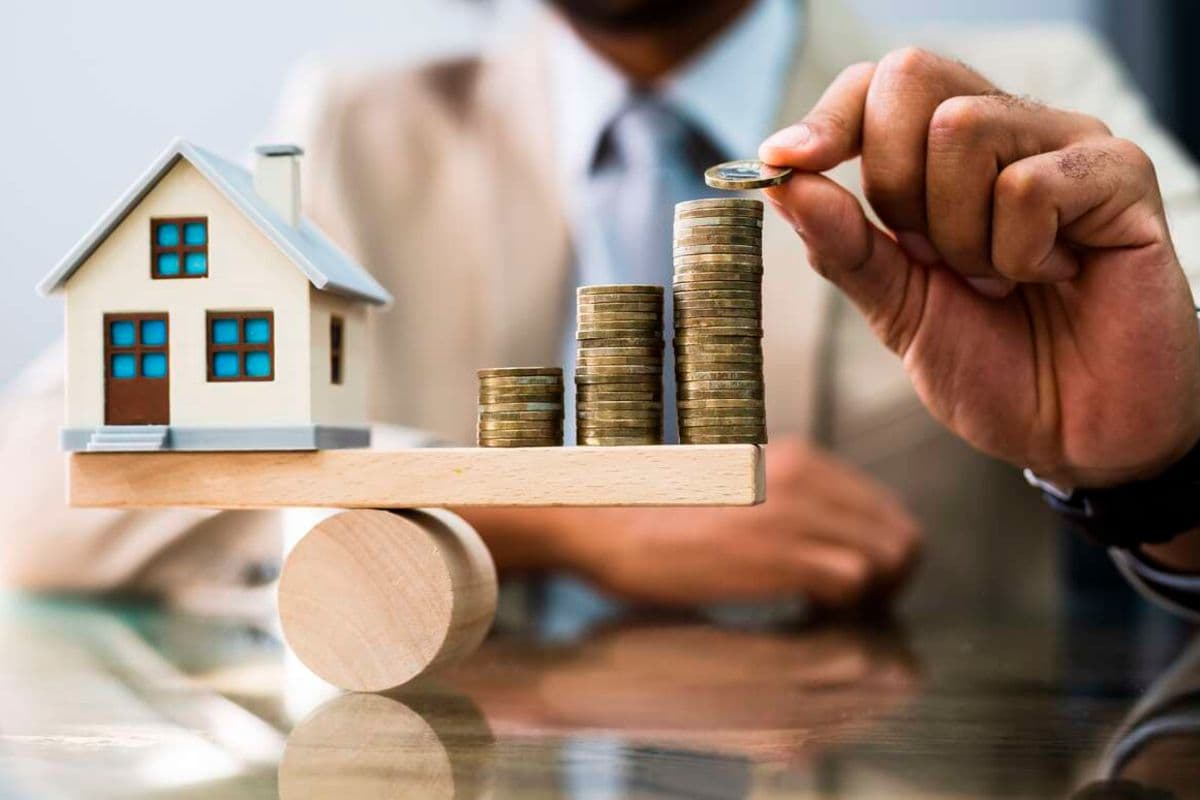 PREMIUM Should I use my savings to build a home or start a mitumba business? Saturday Magazine 21 min ago Listen