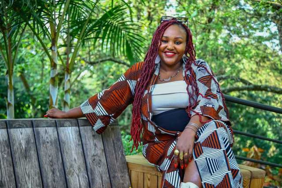 PREMIUM Are African intellectuals trapped in a kind of cognitive dissonance? The African scholar speaking about territory to a group of other scholars from outside Africa, begin their encounter from a point of ‘smallness.’ Weekend Just now Listen