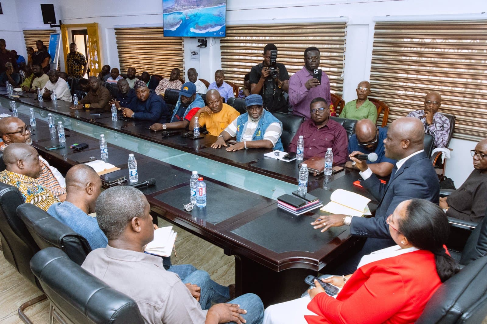 Ministry of Local Government holds emergency meeting with MMDCEs ahead of Presidential National Clean-Up Exercise