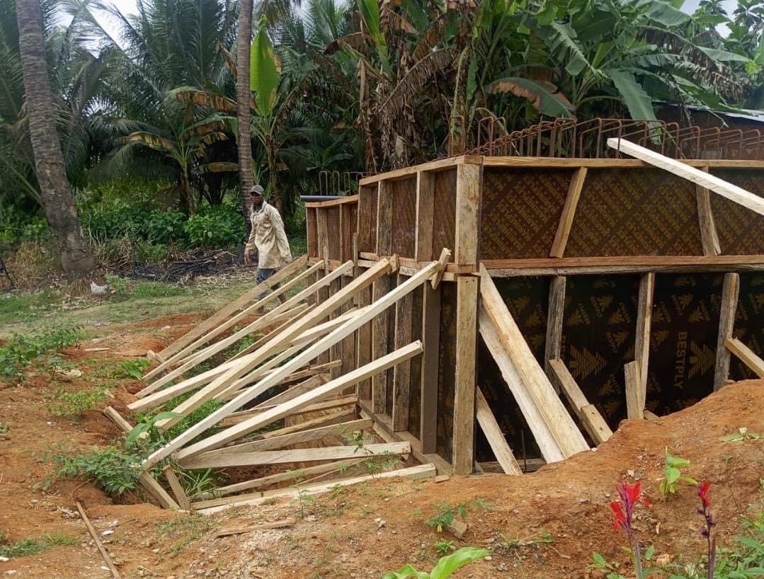 Asuokaw footbridge construction resumes after rain-induced suspension – Eastern Regional Minister