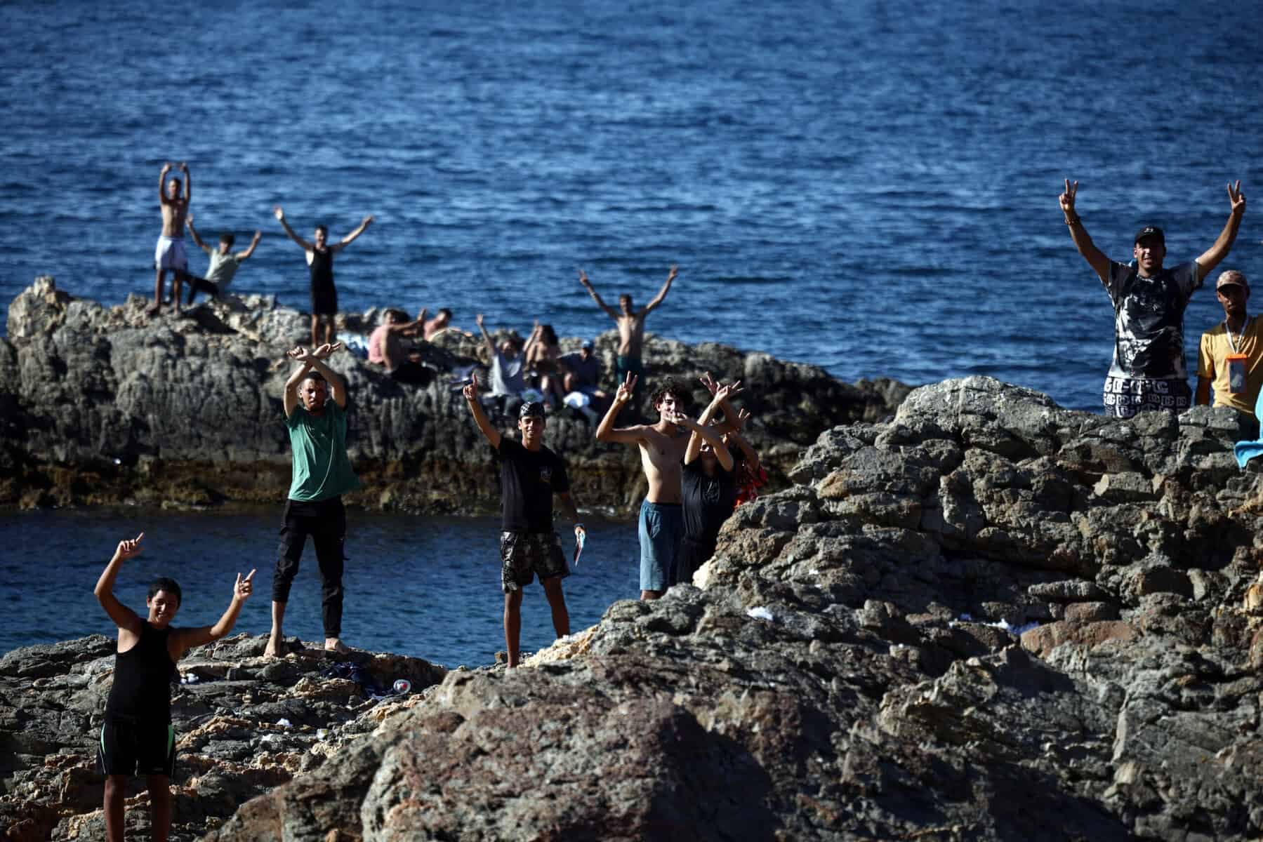 Spain warns Italy of countermeasures over Schengen checks